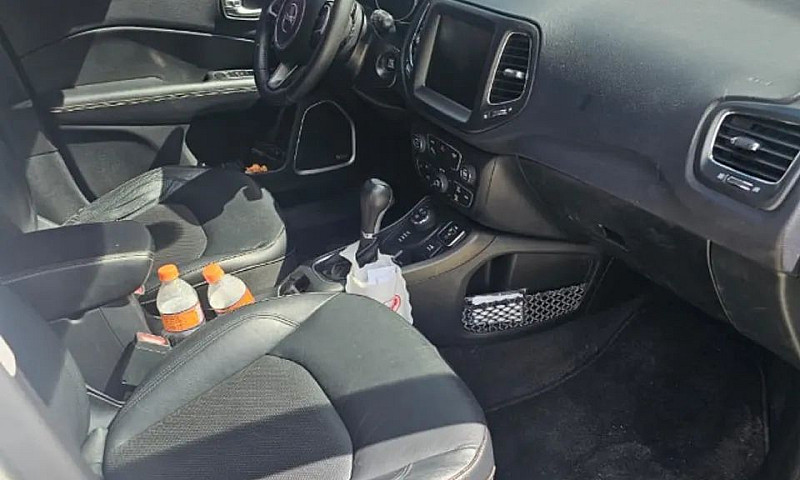 Jeep Compass Longitu...