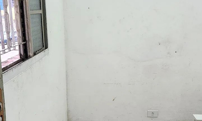 Aluga-Se Quarto Para...