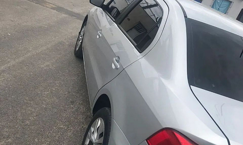 Volkswagen Voyage 1....