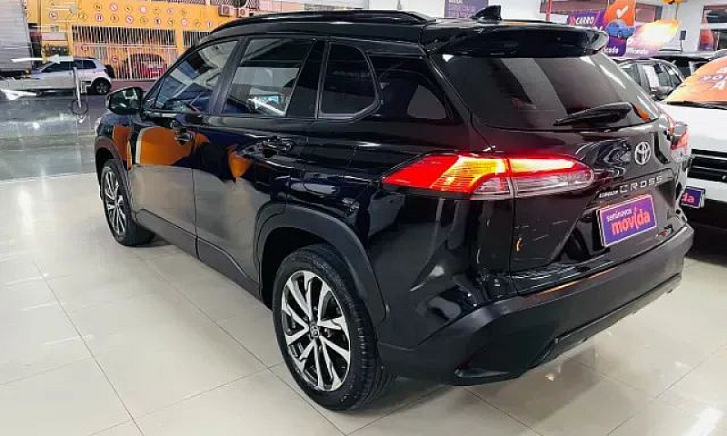 Toyota Corolla Cross...