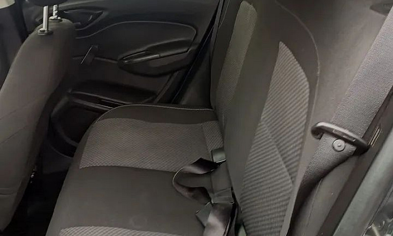 Chevrolet Onix Hatch...