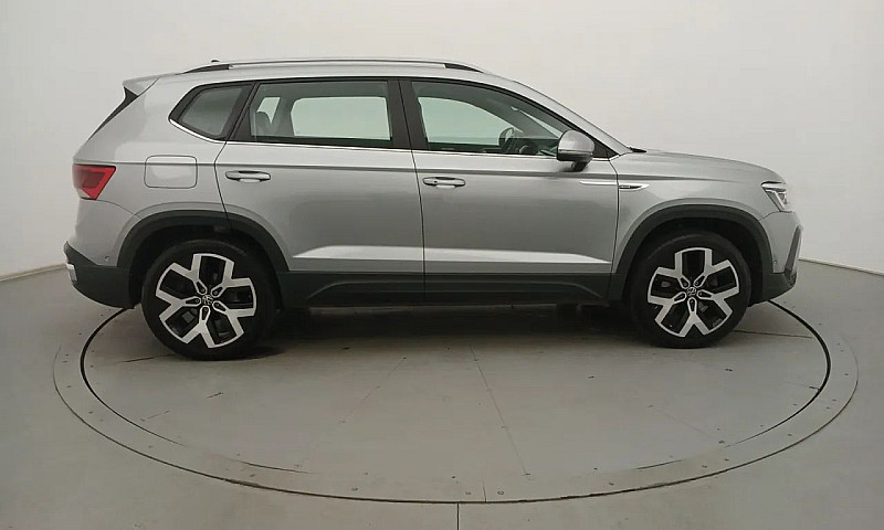 Volkswagen Taos High...
