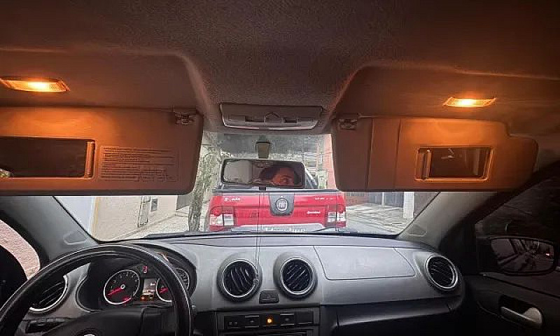 Volkswagen Voyage Co...