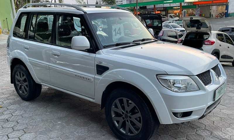 Mitsubishi Pajero Tr...