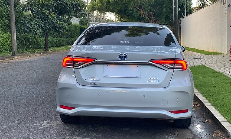 Corolla Altis Hibrid...