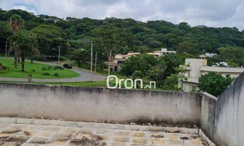 Sobrado À Venda, 610...