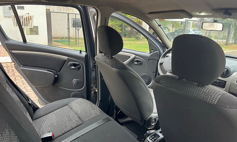 Renault Sandero Expr...