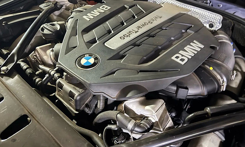 Bmw 650I Coupé V8 Bi...