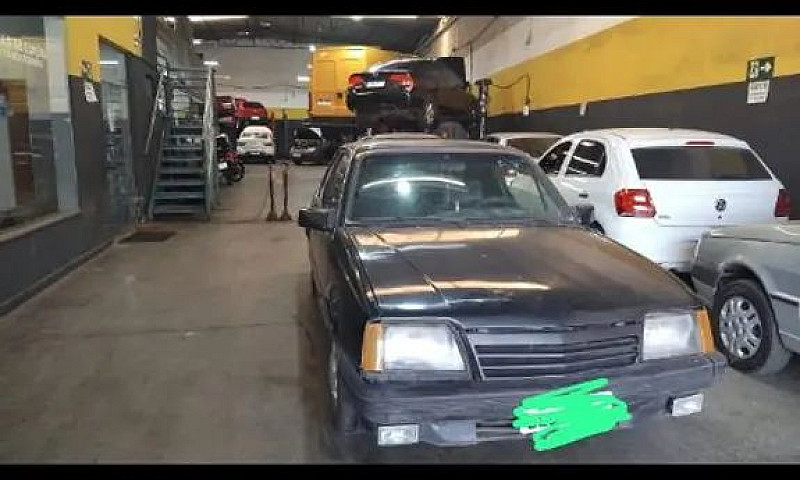 Chevrolet Monza Sl/E...