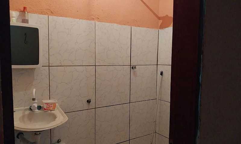 Vende -Se Casa Por 8...