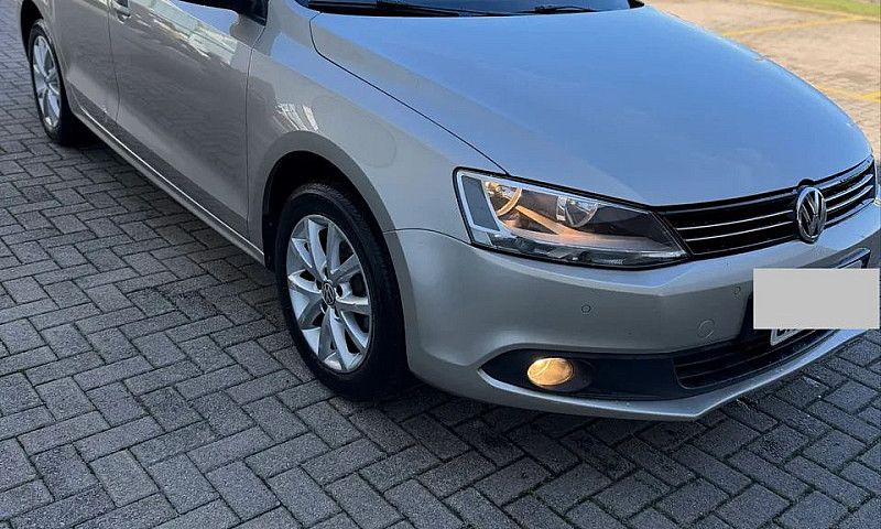 Volkswagen Jetta Com...