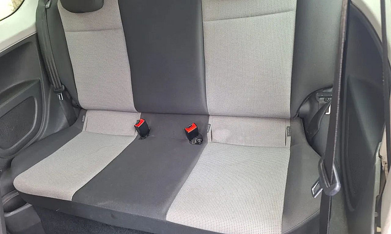 Volkswagen Up! Take ...