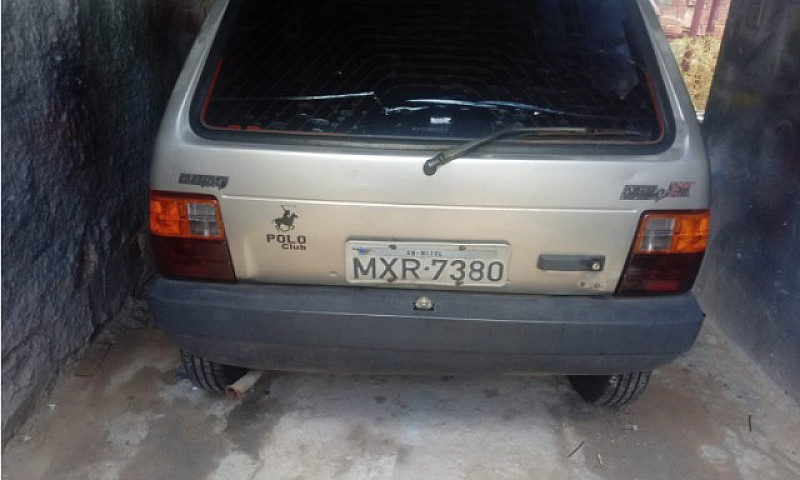 Vende-Se Fiat Uno 19...