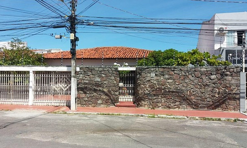 Casa Para Venda Em A...