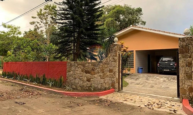 Casa De 395 Metros Q...