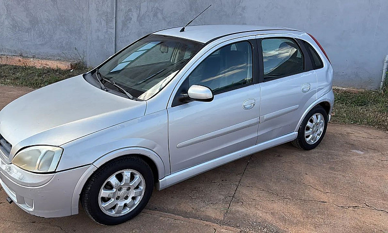 Chevrolet Corsa Hatc...