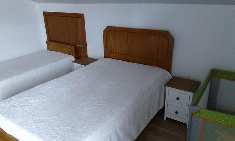 Quarto Para Moças - ...