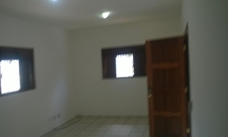 Casa De Esquina Em P...