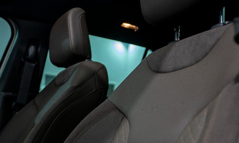 Jeep Commander Overl...