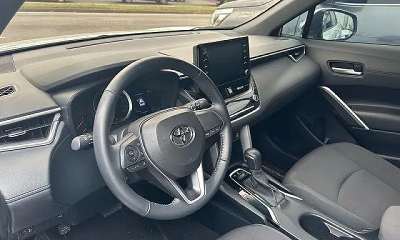 Toyota Corola Cross ...