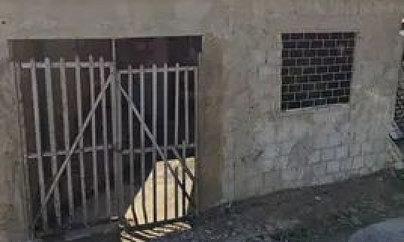 Vende-Se Casa...