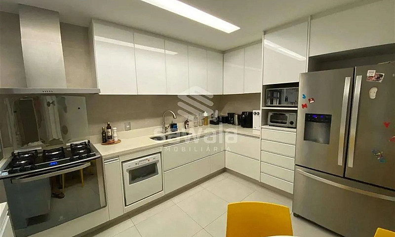 Casa À Venda Com 280...