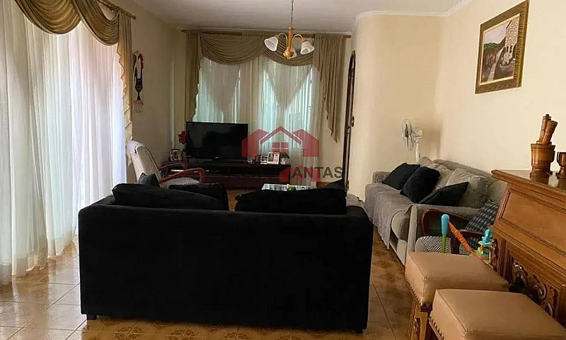 Casa Com 3 Dormitóri...