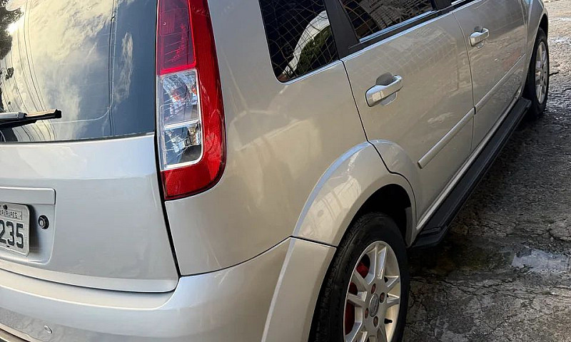 Ford Fiesta Trail 1....