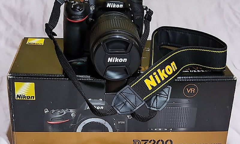 Nikon D7200 18-140 V...