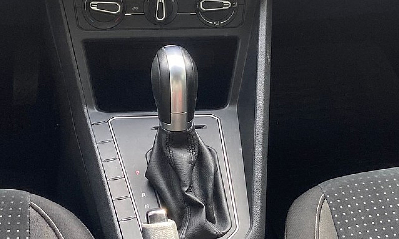 Volkswagen Virtus Co...