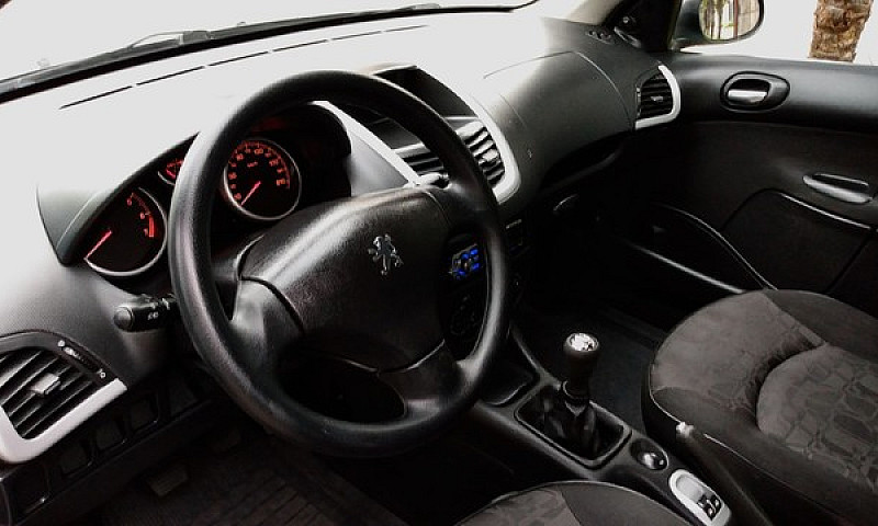 Peugeot 207 Xr 1.4 C...