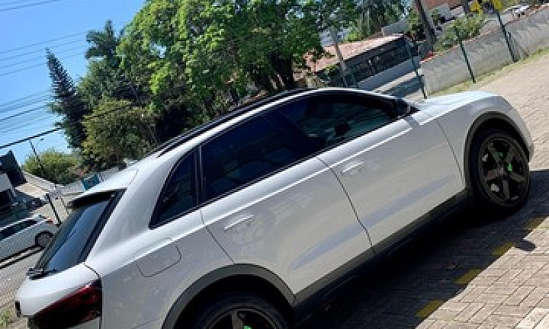 Audi Q3...