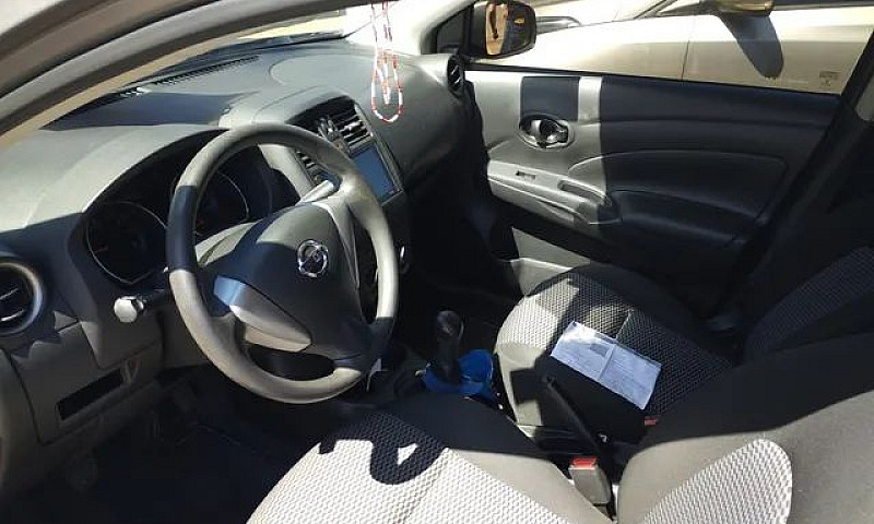 Nissan Versa 1.6 16V...