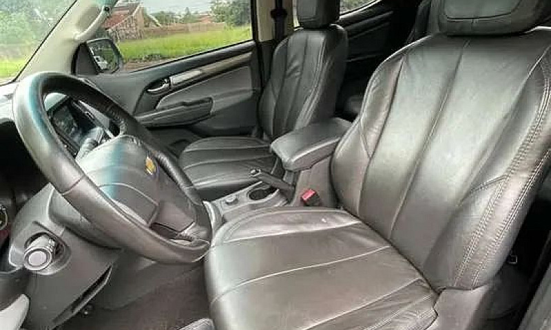 S10 Pick-Up Lt 2.5 F...