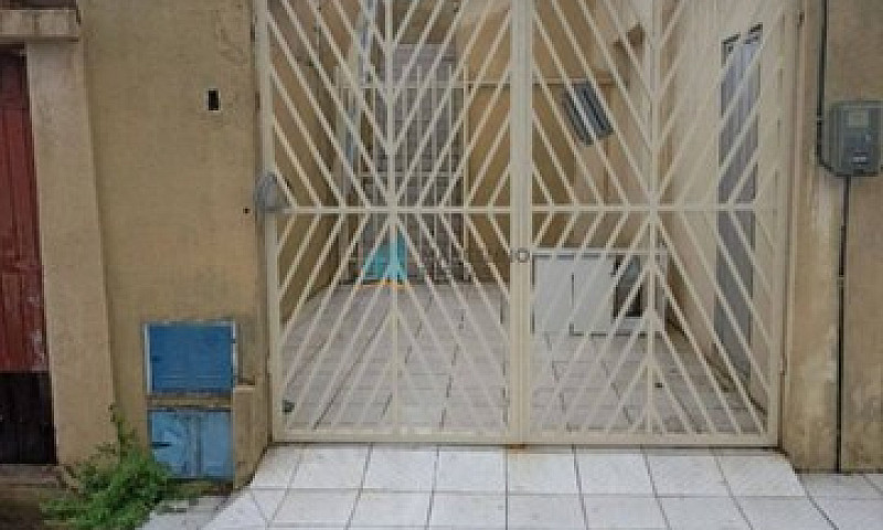 Ótima Casa Com 2 Qua...