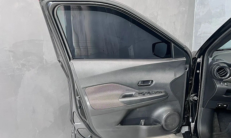 Nissan Kicks Active ...