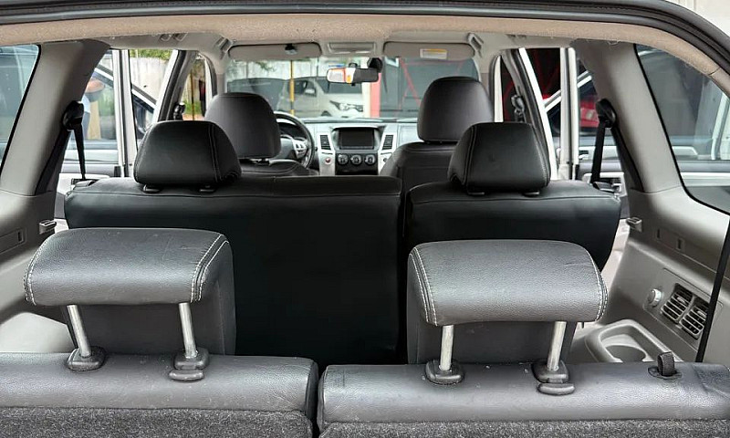 Mitsubishi Pajero Hp...