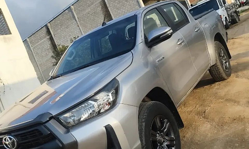 Toyota Hilux Cd 4X4 ...