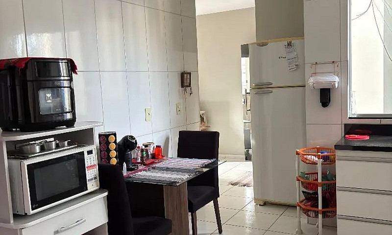  Sobrado Com 03 Resi...