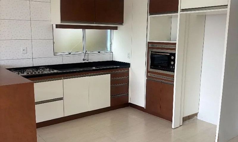 Casa 3 Dorm. 2 Banhe...