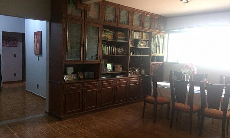 Casa Comercial Setor...