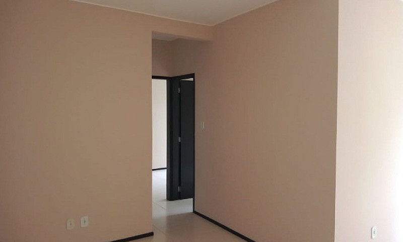 Apartamento 2/4 Com ...