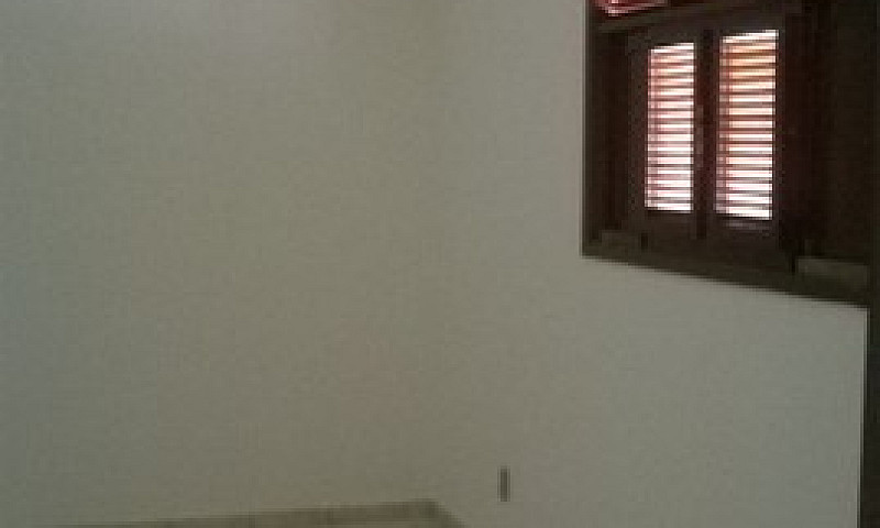 Casa De Esquina Em P...