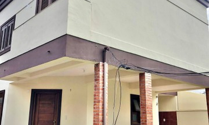 Casa De Condomínio 1...