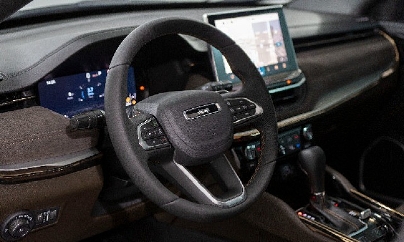 Jeep Commander Overl...