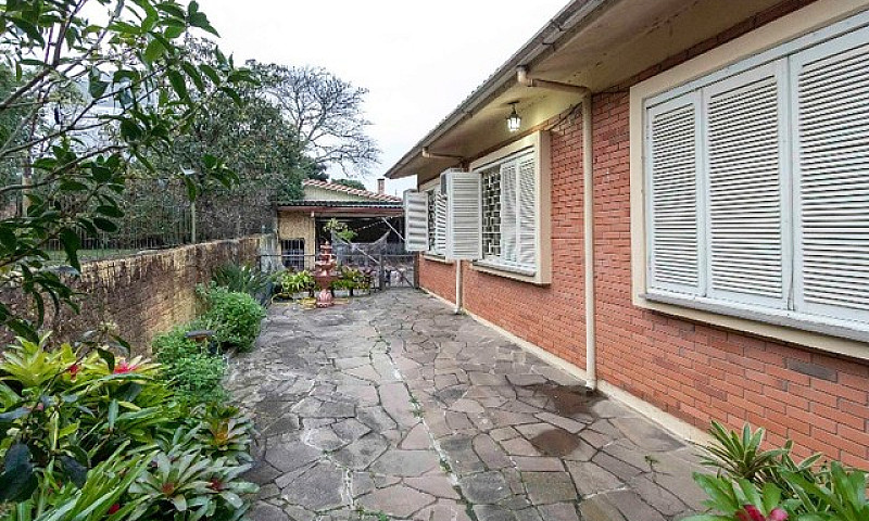Casa Em Tristeza...