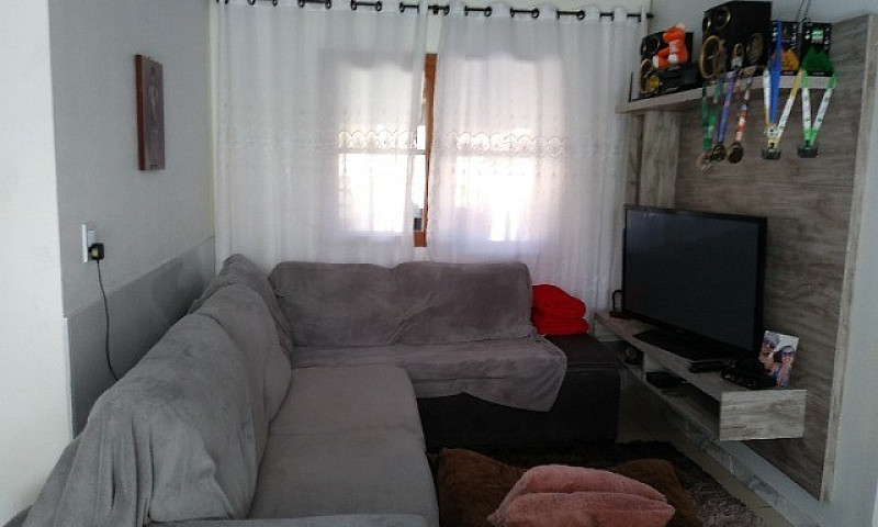 Linda Casa Mobiliada...