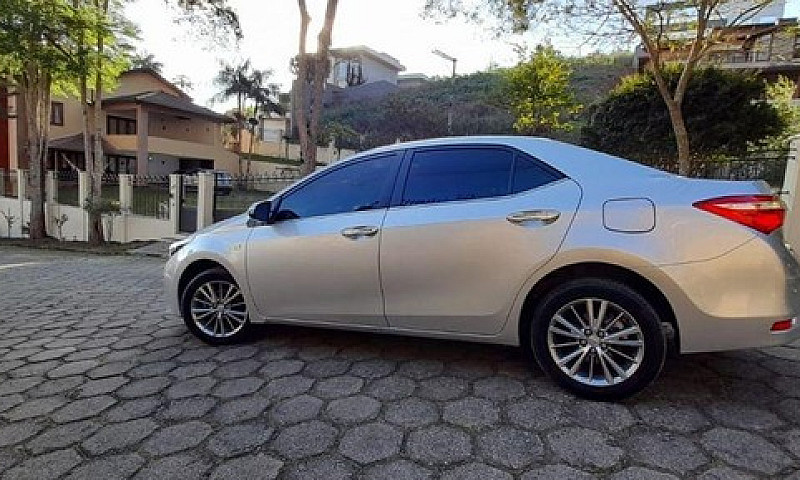 Corolla Altis 2015...