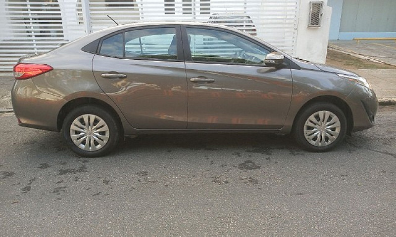 Yaris Sedan Xl 1.5 M...