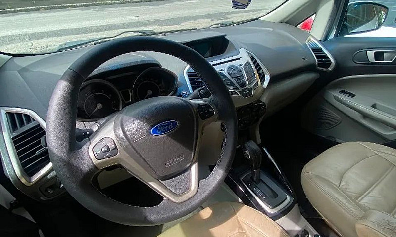 Ford Ecosport Titani...